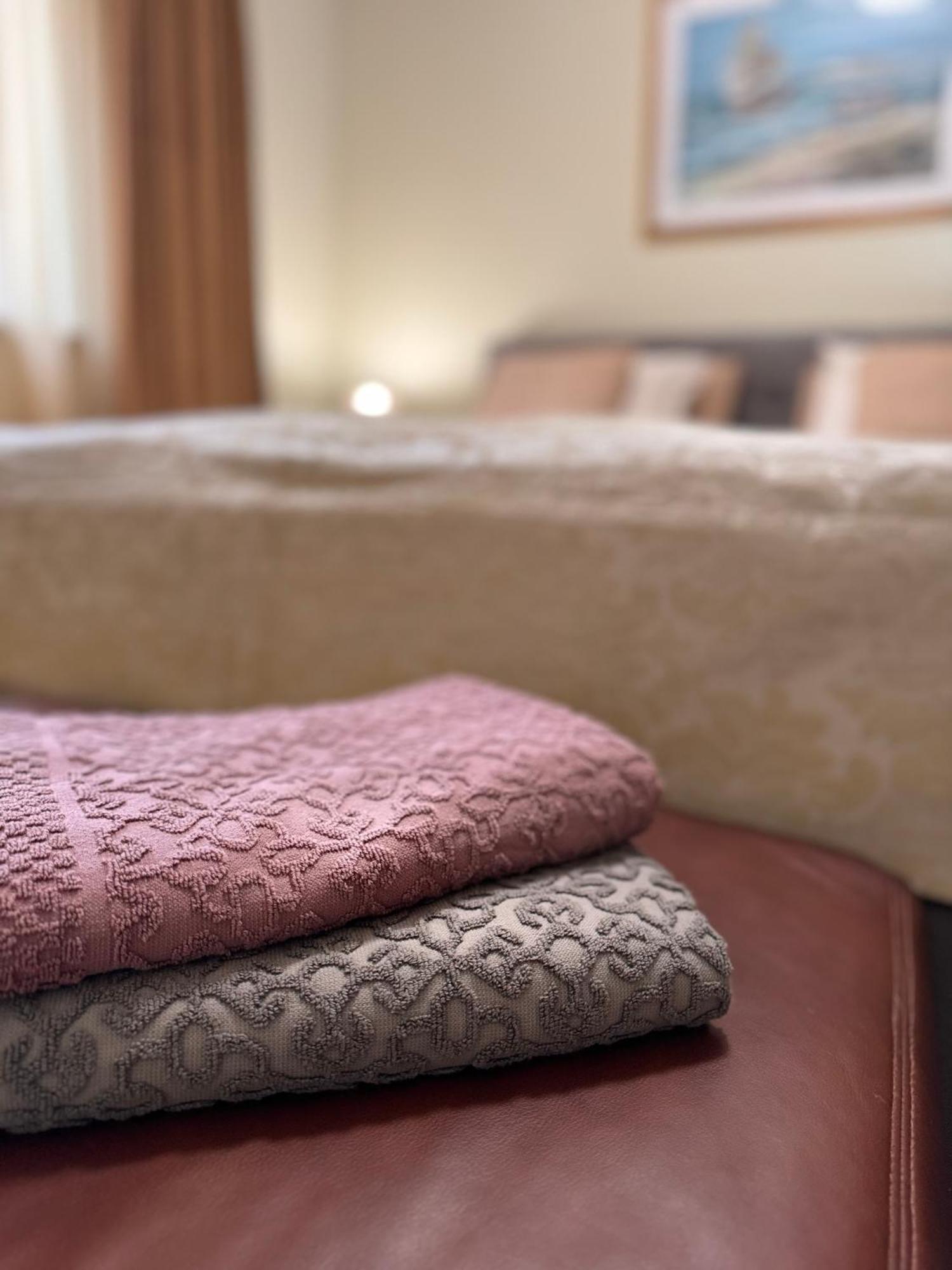Apartment With A Terrace Forest Home Lullula Veprinac エクステリア 写真