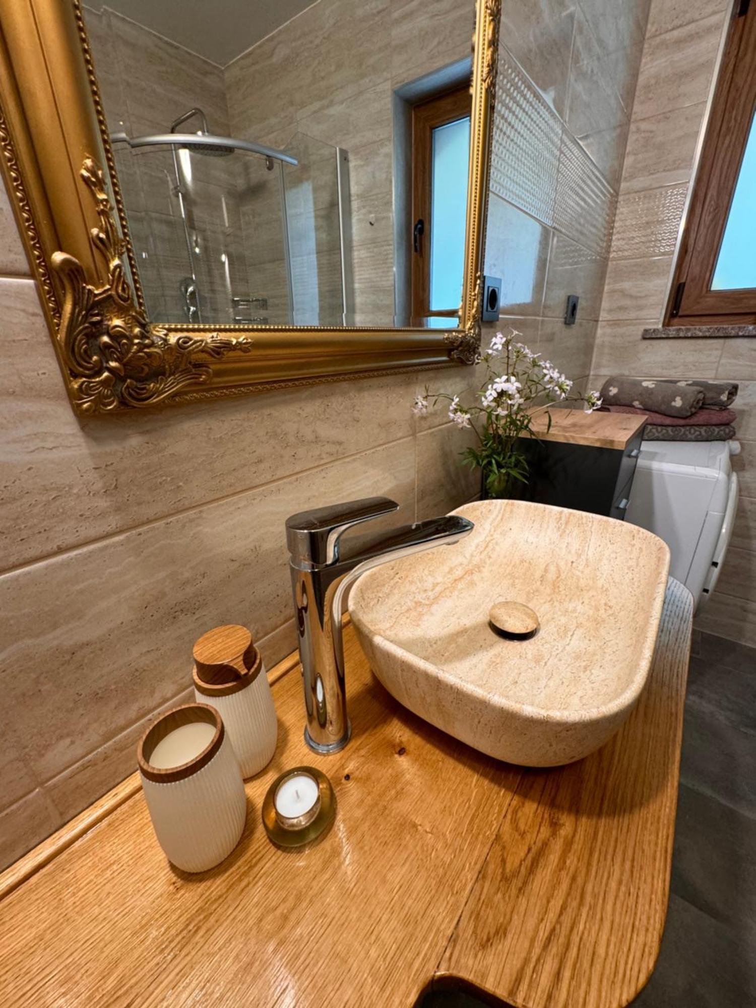 Apartment With A Terrace Forest Home Lullula Veprinac エクステリア 写真