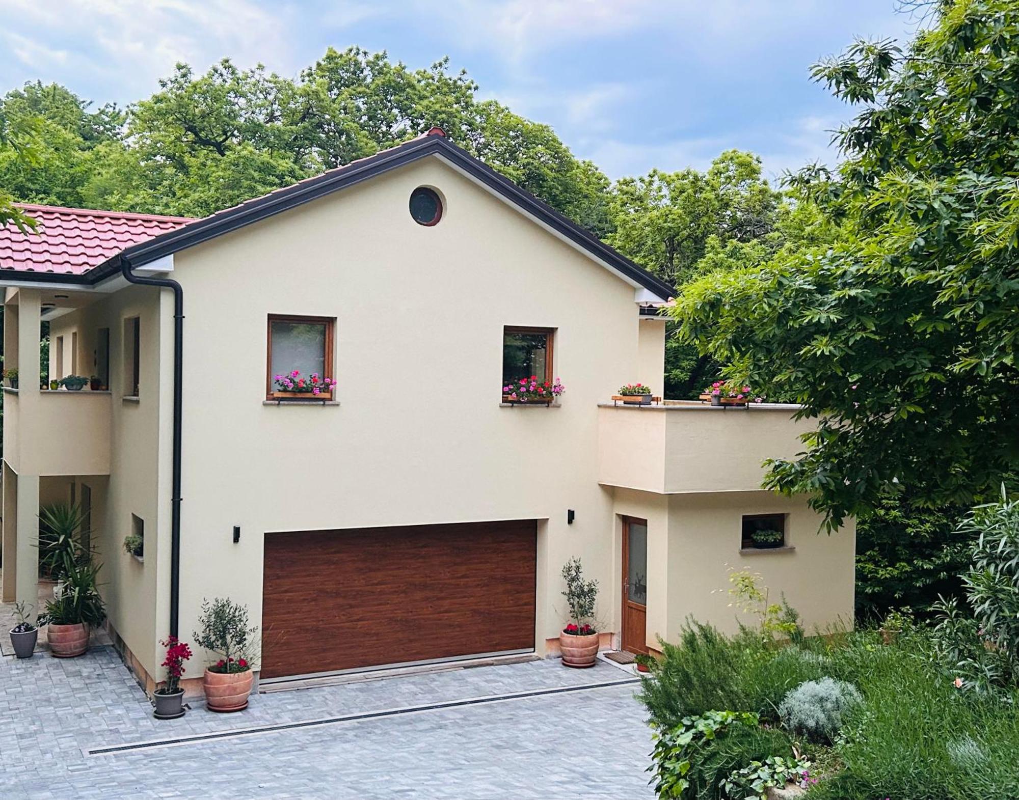 Apartment With A Terrace Forest Home Lullula Veprinac エクステリア 写真